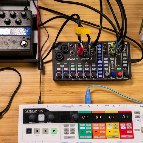 Mezclador Compacto Portable Zoom L6 Livetrak Mixer+Recorder